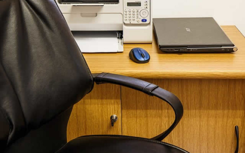 4 Major Ways a Desk Job Can Wreck Your Body (and How to Prevent It)