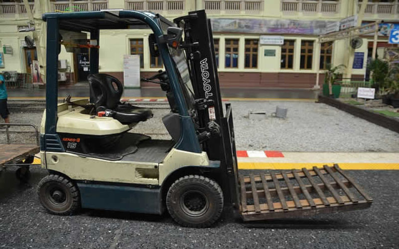 3 Important Tips: How to Select Best Suppliers for Your Forklift Wheels