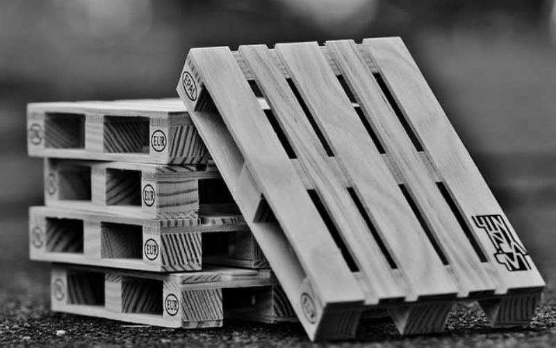 Numerous Advantages of Using Pallets for Your Shipping Business