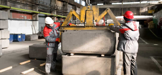 A Guide to Safely Operating a Crane