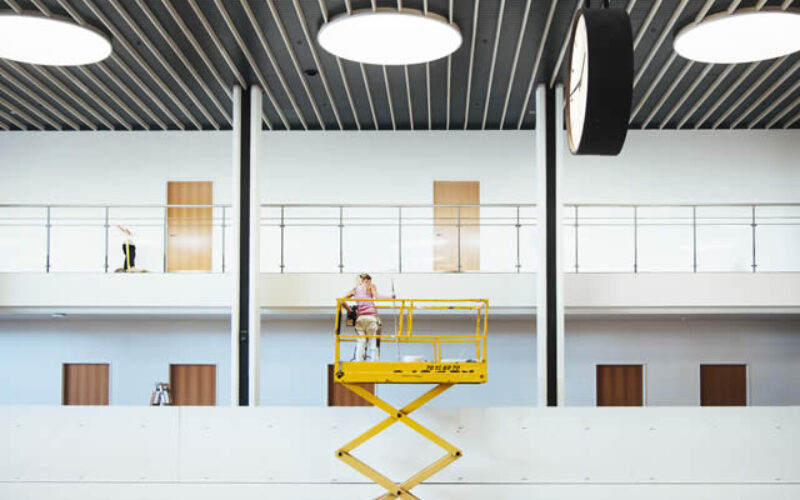 Facts to Know Before You Opt for Scissor Lift Hire