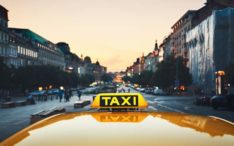 Four Factors Explained In Detail How To Book A Maxi Taxi Service For Group Travel?