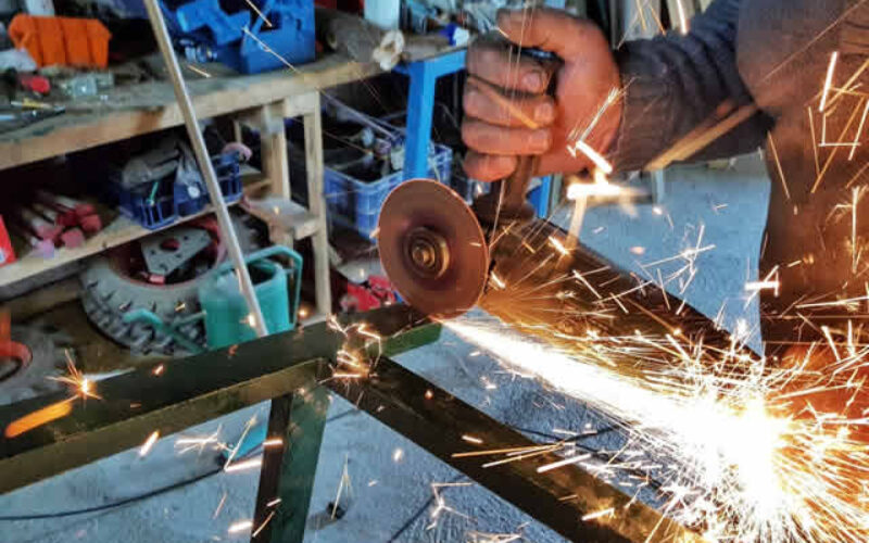 Different Tools Used To Cut Metal