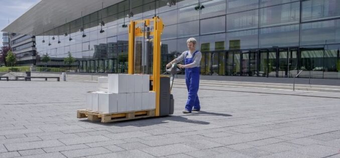 Which Type of Forklift Is Best for Warehouse Operations?