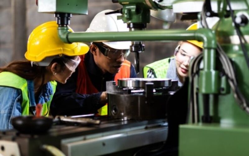 Top Safety Tips for Manufacturing Plants