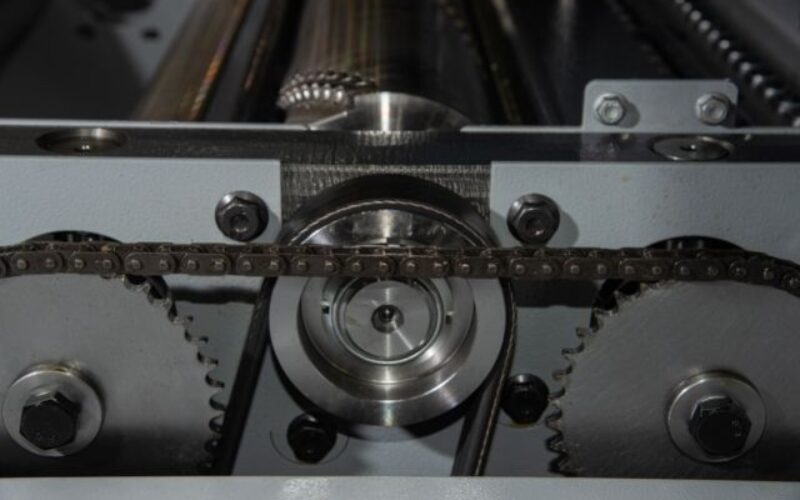 Helpful Tips for Replacing Your Equipment’s V-belt