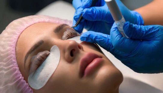 Tips for Preventing Irritation During Lash Lift Treatments