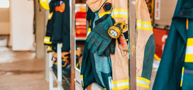Safe and Stylish: Fire Resistant Apparel for Modern Workers