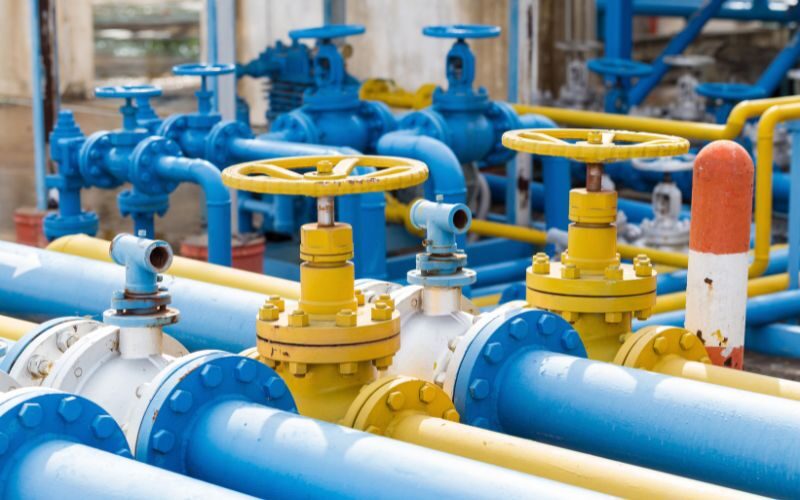 What To Know Before Inserting a Valve Into a Pipeline