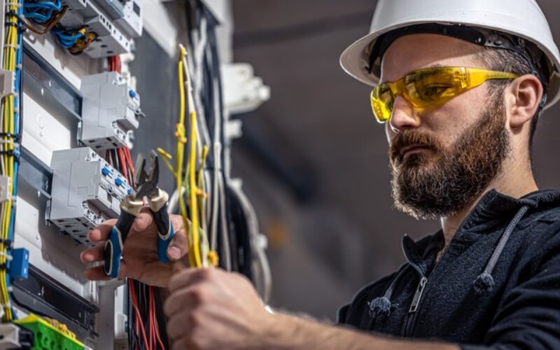 Quick Maintenance Tips for Industrial Electrical Systems