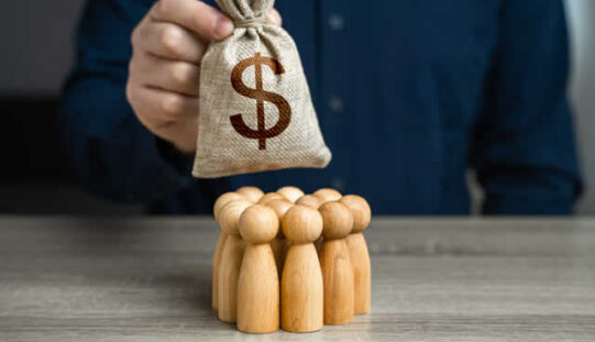How to Attract Top Management Talent
