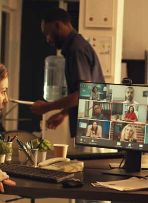 Mastering Hybrid Work for Small Businesses: Sustaining Productivity and Output